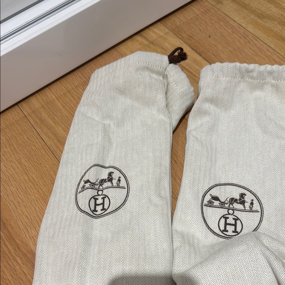 Hermès Black Oran Sandals comes with original box and dust bag size EUR 40 - Picture 9 of 10